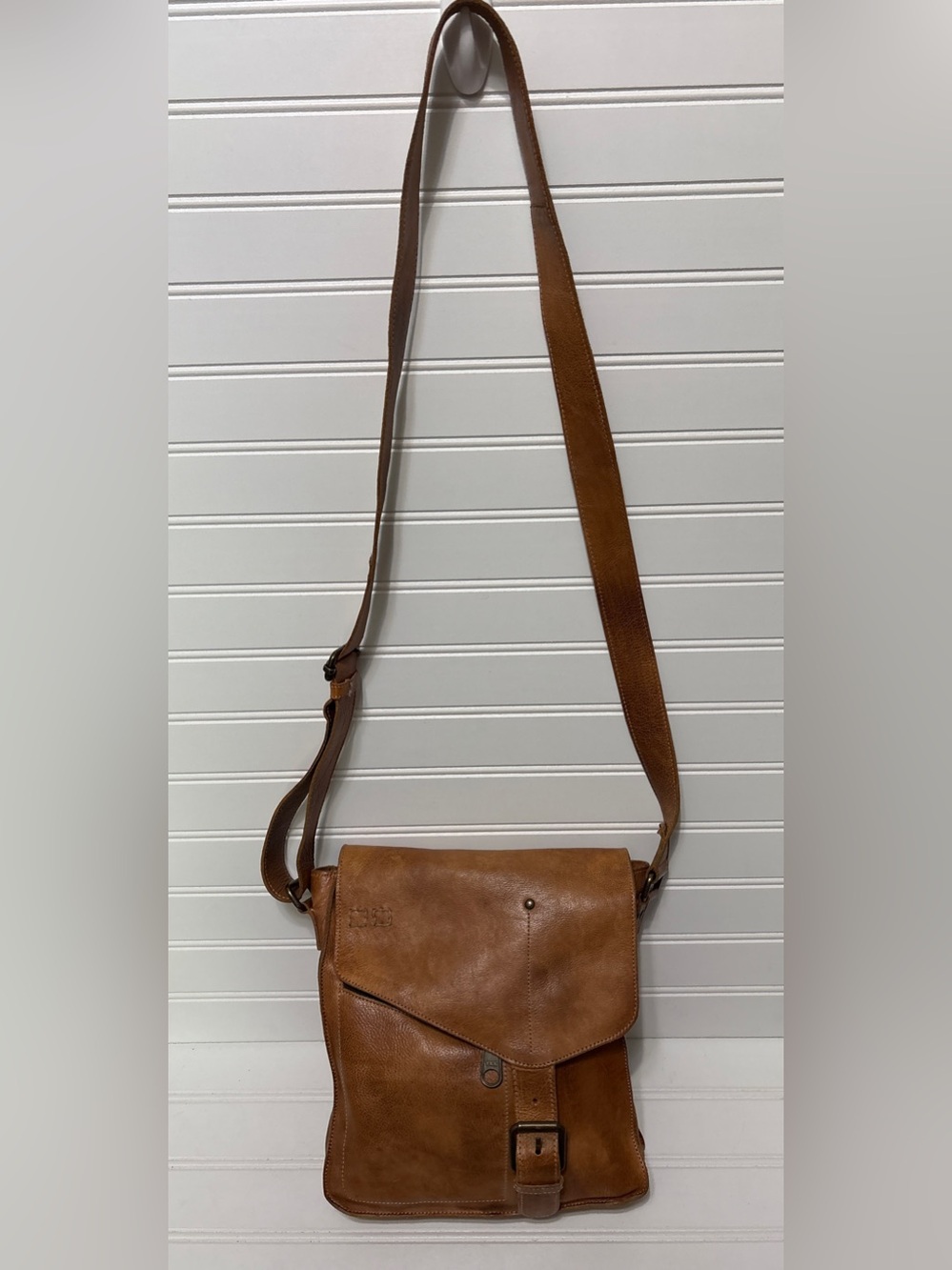 BED STU Venice Beach Brown Tan Rustic Leather Crossbody Satchel Bag Tote - Picture 2 of 11